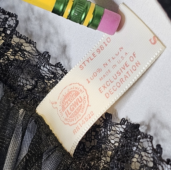 Chevette Eves Leaves Black Sheer Babydoll Nightie With Satin Maple Leaf Detail - Picture 5 of 10